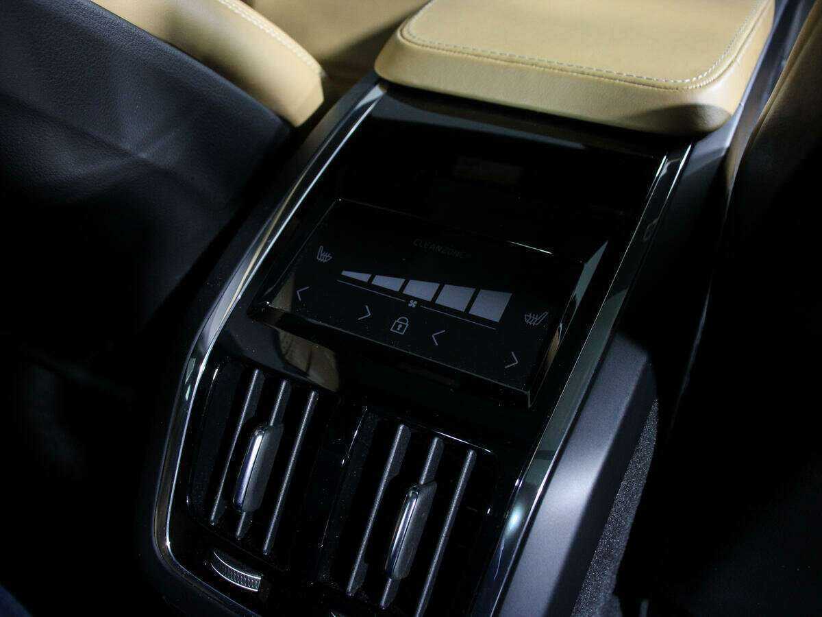 Купить Volvo S90 Long, 2020, 30 973 км, фото №24