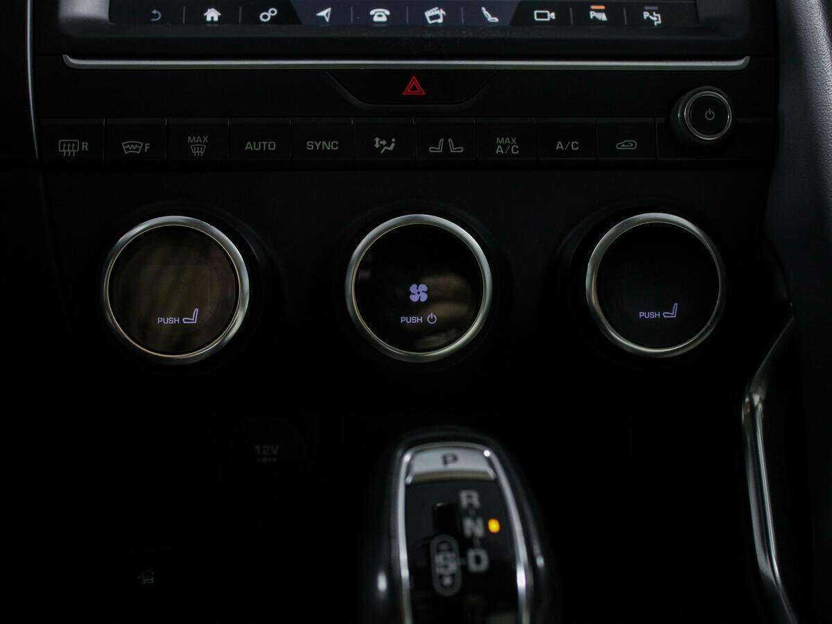 Купить Jaguar E-Pace, 2018, 163 859 км, фото №16