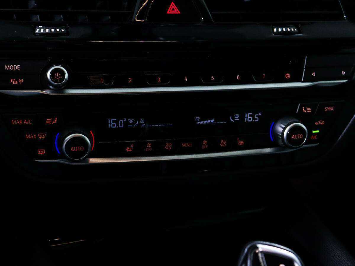 Купить BMW 5 серии 520d xDrive, 2020, 169 000 км, фото №15