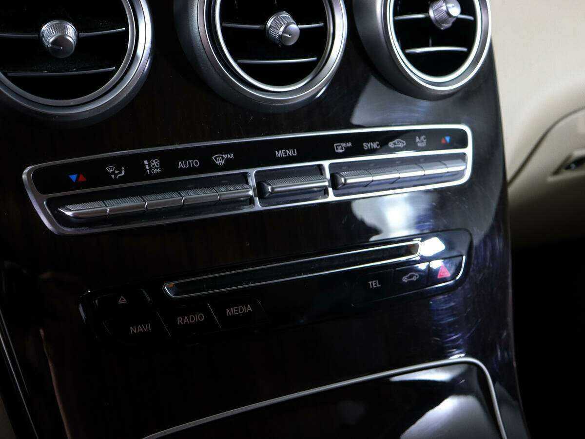 Купить Mercedes-Benz GLC 300, 2016, 139 936 км, фото №25