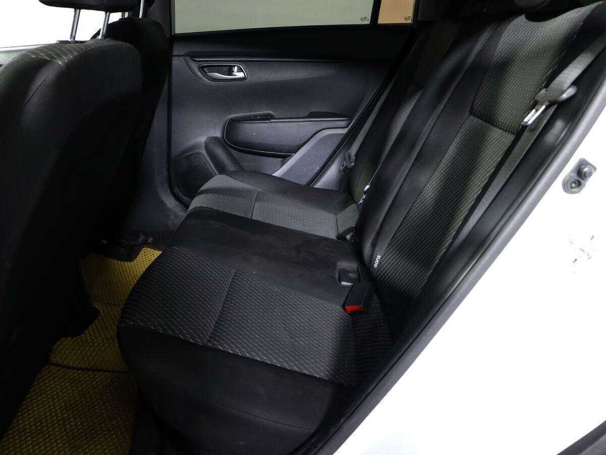 Купить Kia Rio X-Line, 2018, 105 349 км, фото №9