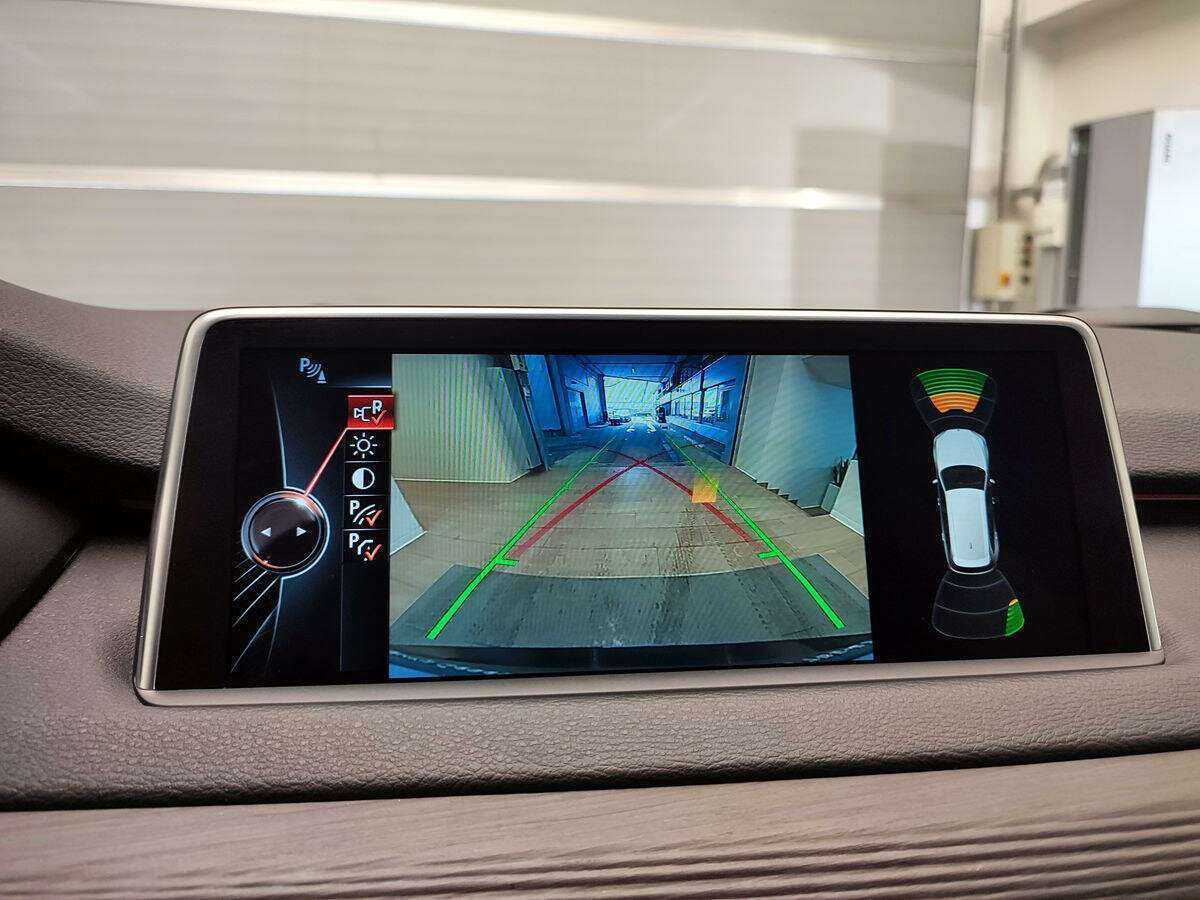 Купить BMW X5 30d, 2016, 120 571 км, фото №17