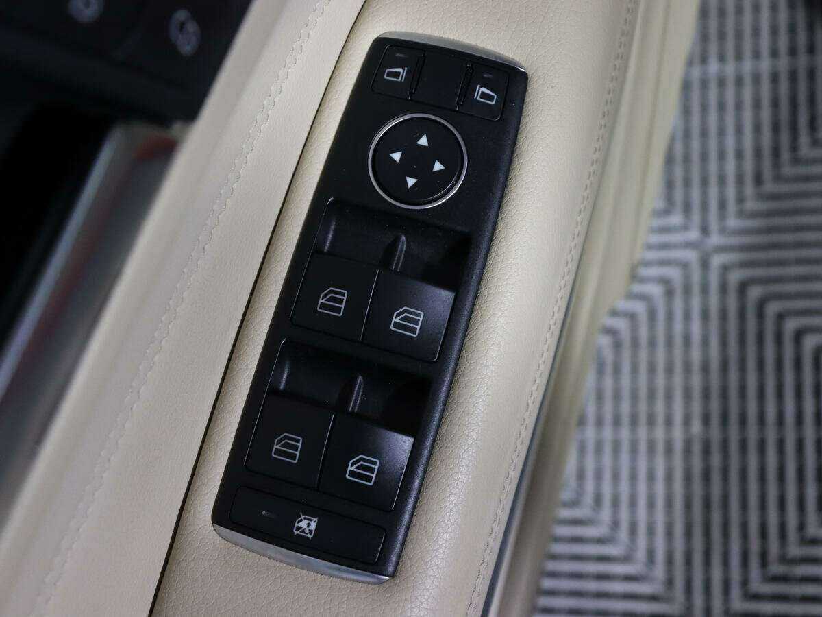 Купить Mercedes-Benz E-Класс 200, 2016, 57 000 км, фото №17