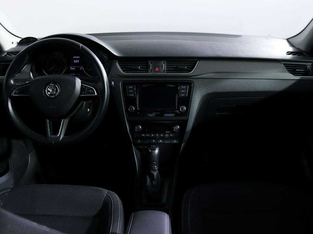 Купить Skoda Rapid, 2017, 179 376 км, фото №10