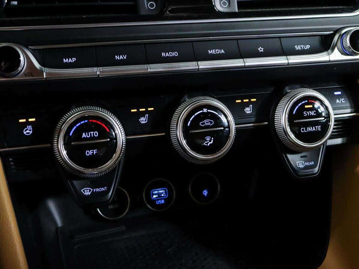 Купить Genesis G70, 2021, 42 305 км, фото №23