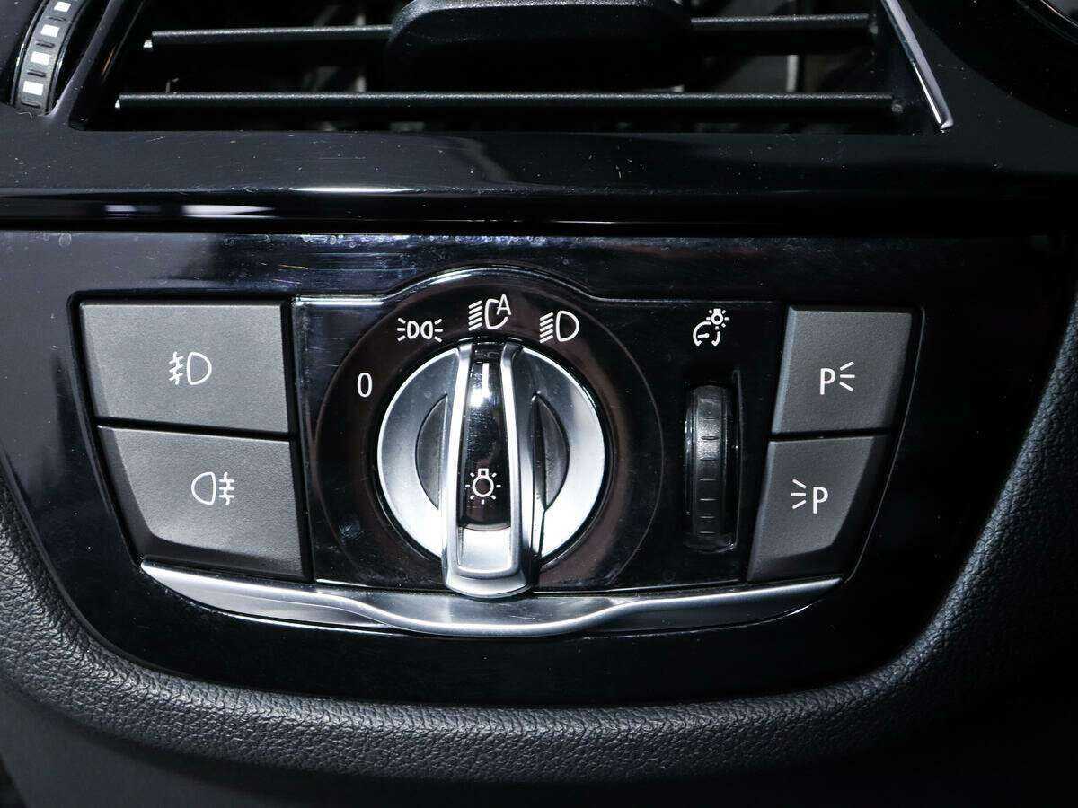 Купить BMW 5 серии 520d xDrive, 2018, 145 501 км, фото №16