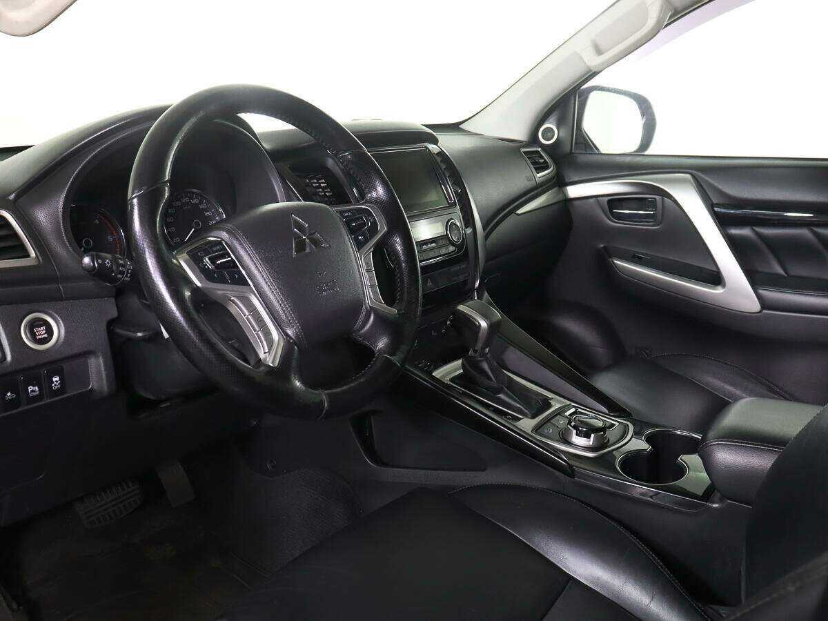 Купить Mitsubishi Pajero Sport, 2017, 91 308 км, фото №13