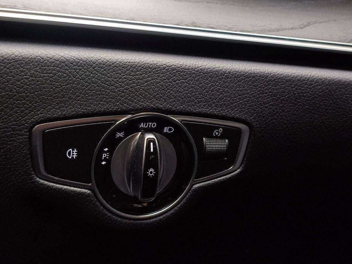 Купить Mercedes-Benz E-Класс 200, 2020, 98 280 км, фото №12