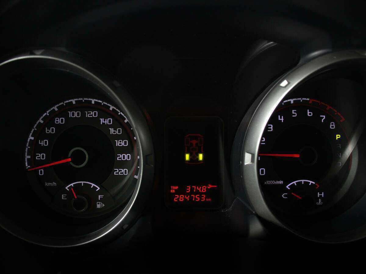 Купить Mitsubishi Pajero, 2011, 284 635 км, фото №9