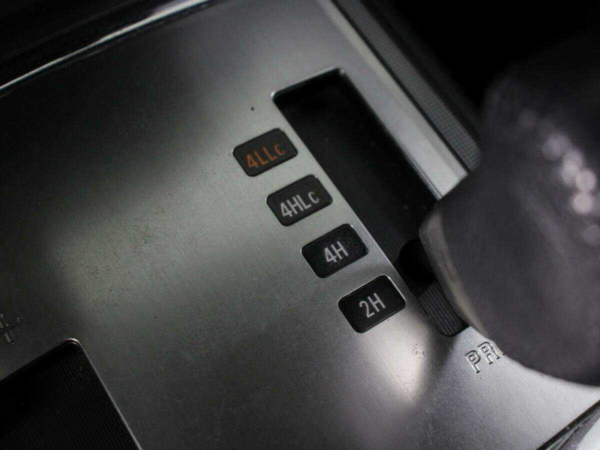 Купить Mitsubishi Pajero, 2011, 284 635 км, фото №17