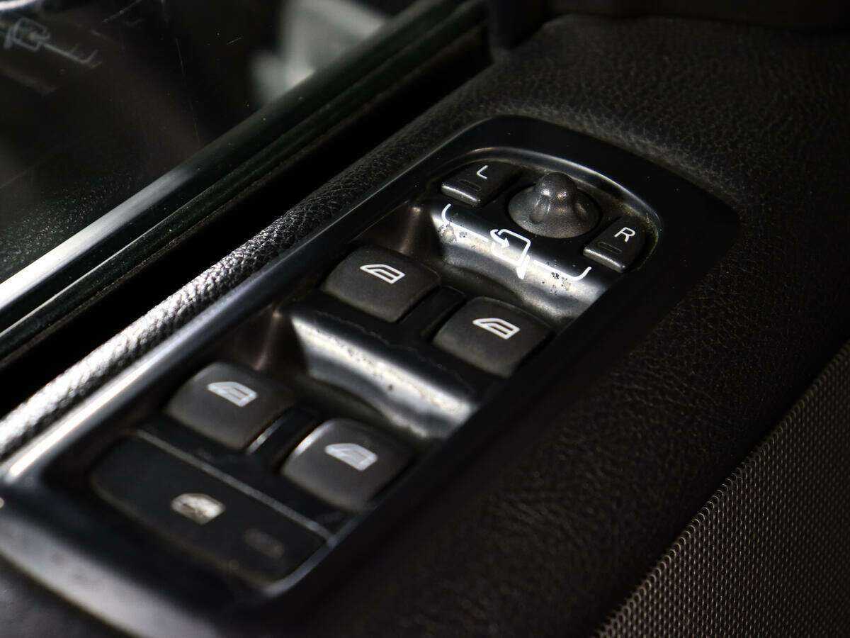 Купить Land Rover Discovery, 2010, 344 958 км, фото №15