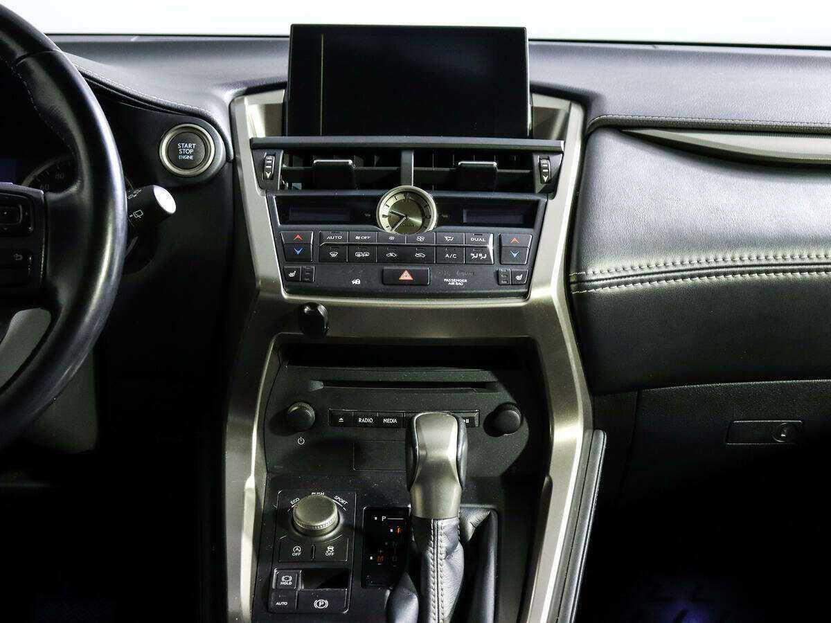 Купить Lexus NX 200, 2017, 62 370 км, фото №11