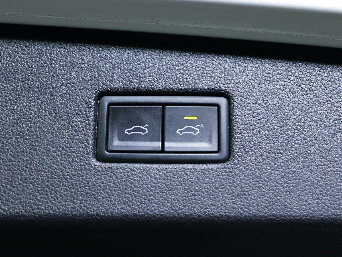 Купить Volkswagen Tiguan, 2019, 91 951 км, фото №12