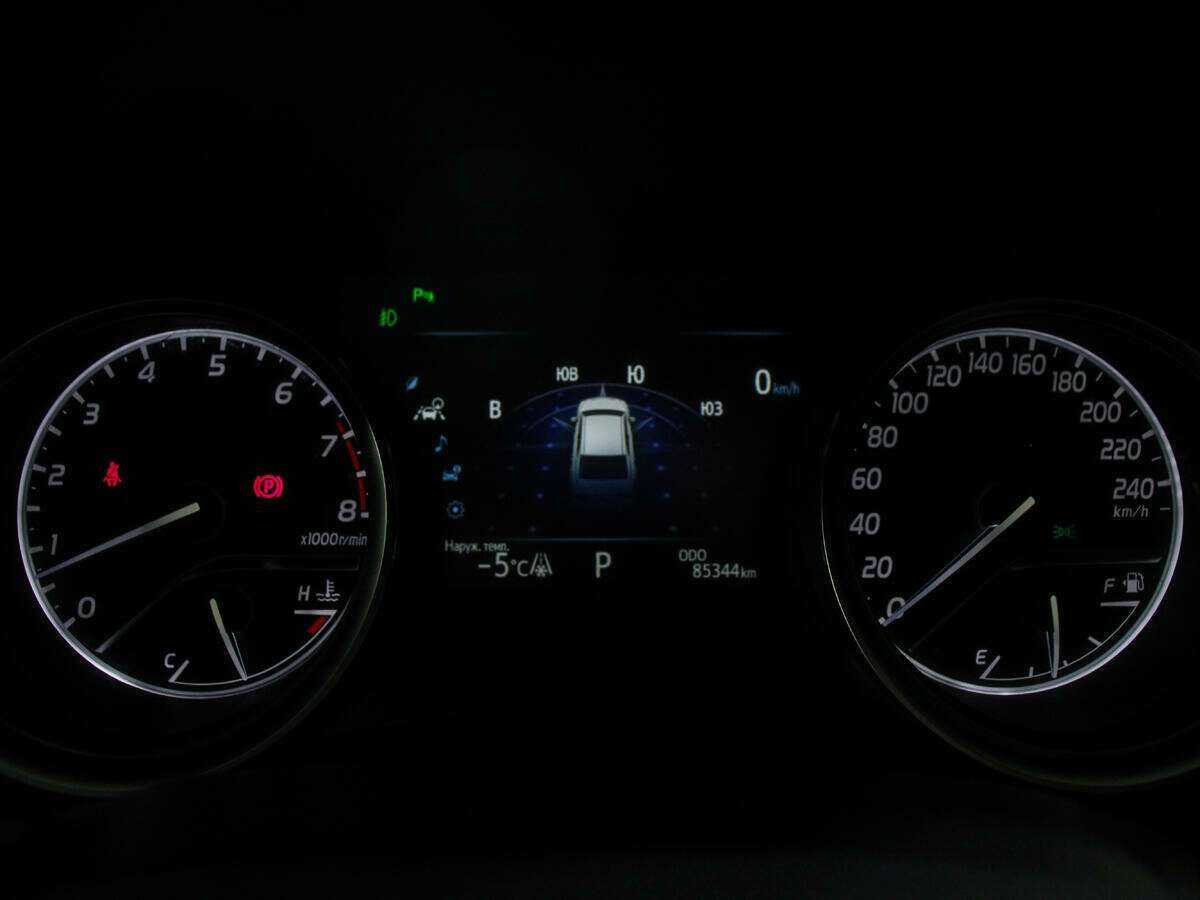 Купить Toyota Camry, 2018, 83 000 км, фото №9