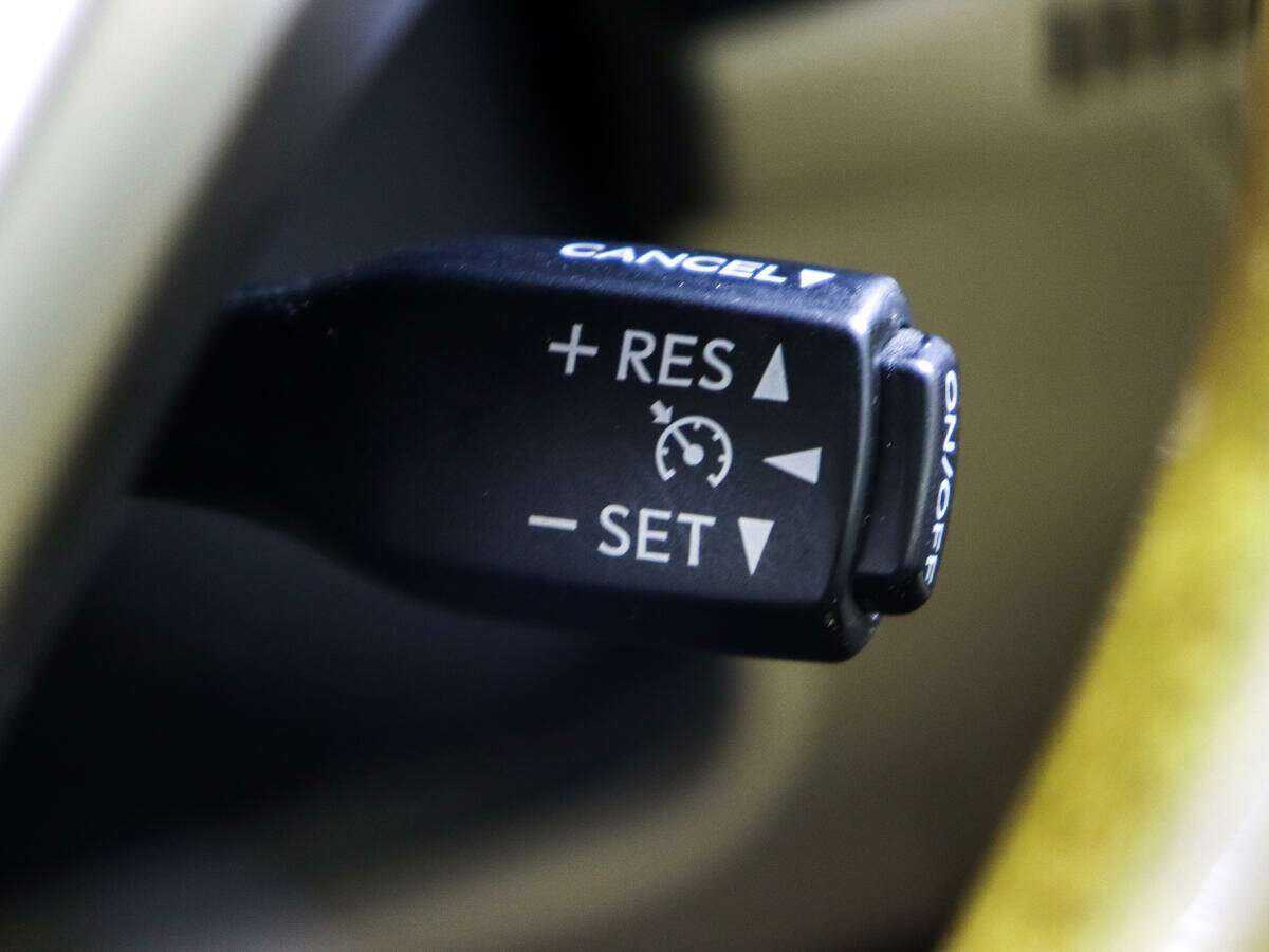 Купить Lexus ES 350, 2013, 184 000 км, фото №21