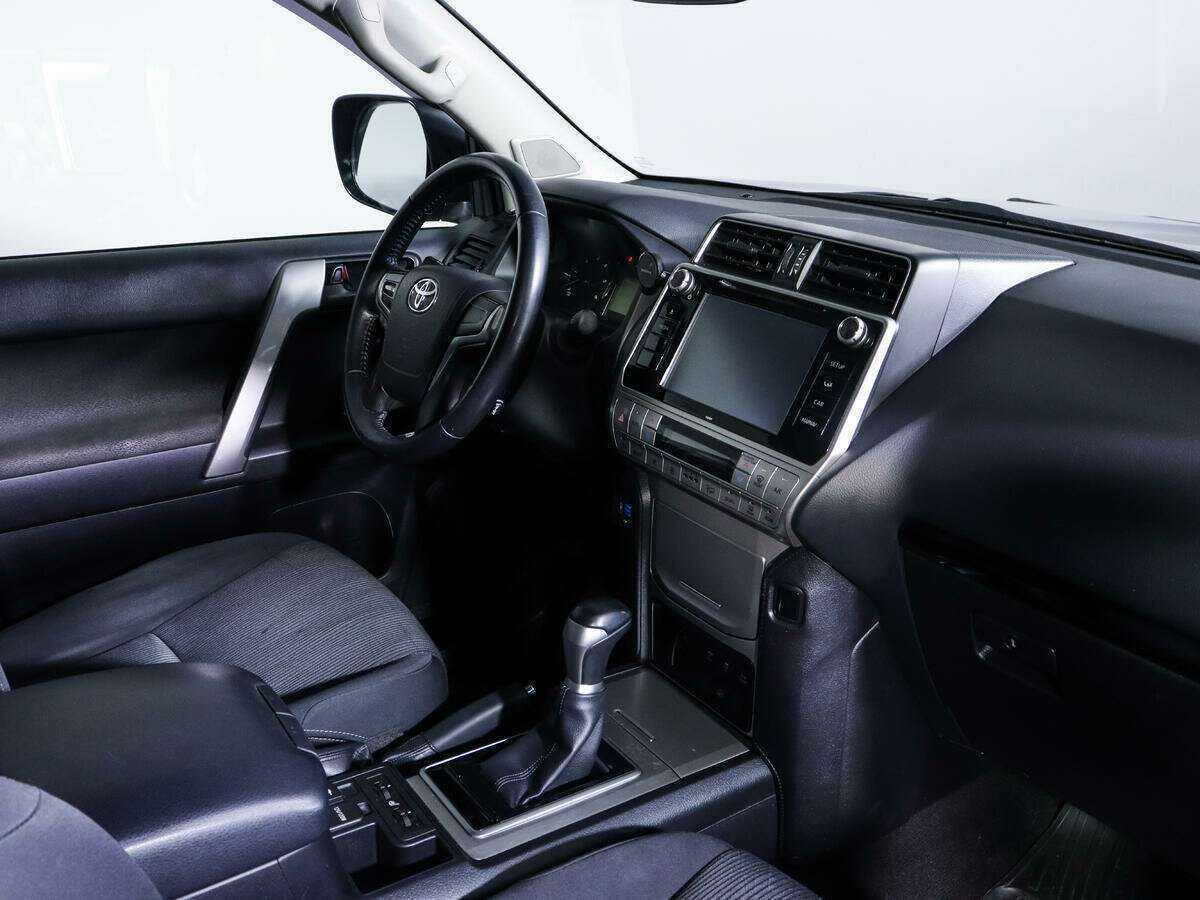 Купить Toyota Land Cruiser Prado, 2019, 143 980 км, фото №8