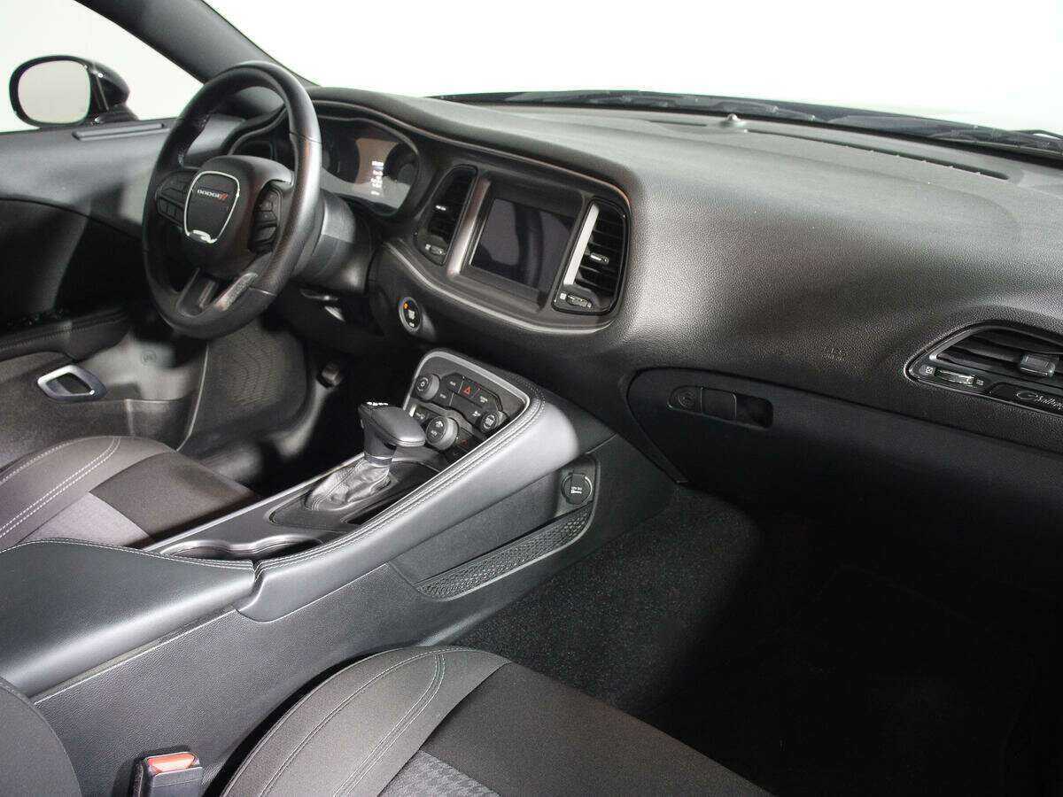 Купить Dodge Challenger, 2022, 14 570 км, фото №8