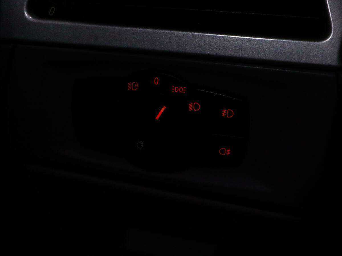 Купить BMW 3 серии 320d, 2008, 198 945 км, фото №23