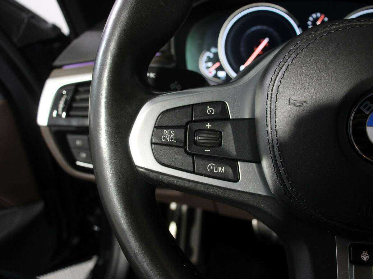 Купить BMW 5 серии 540i xDrive, 2017, 75 124 км, фото №16