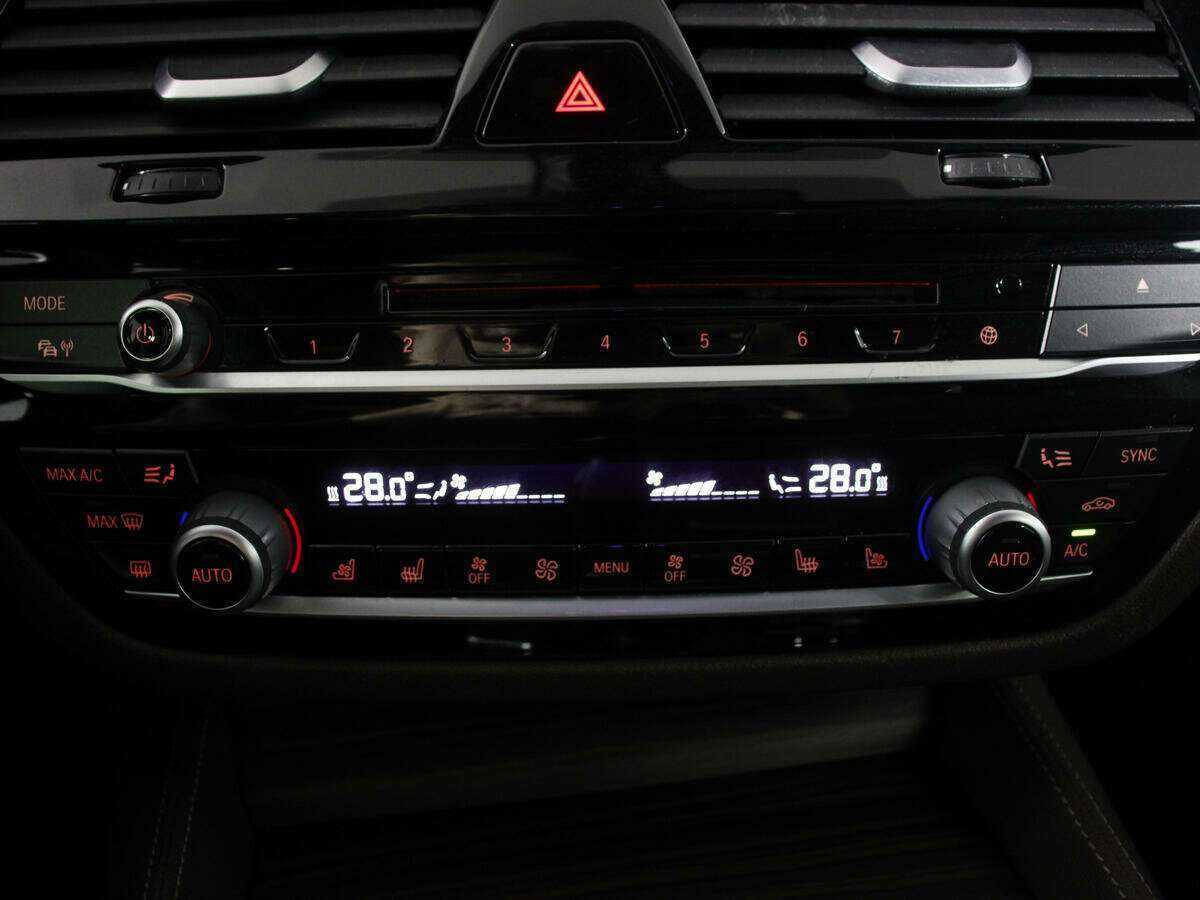 Купить BMW 5 серии 540i xDrive, 2017, 75 124 км, фото №21