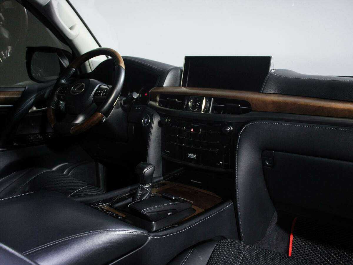 Купить Lexus LX 450d, 2016, 209 891 км, фото №9