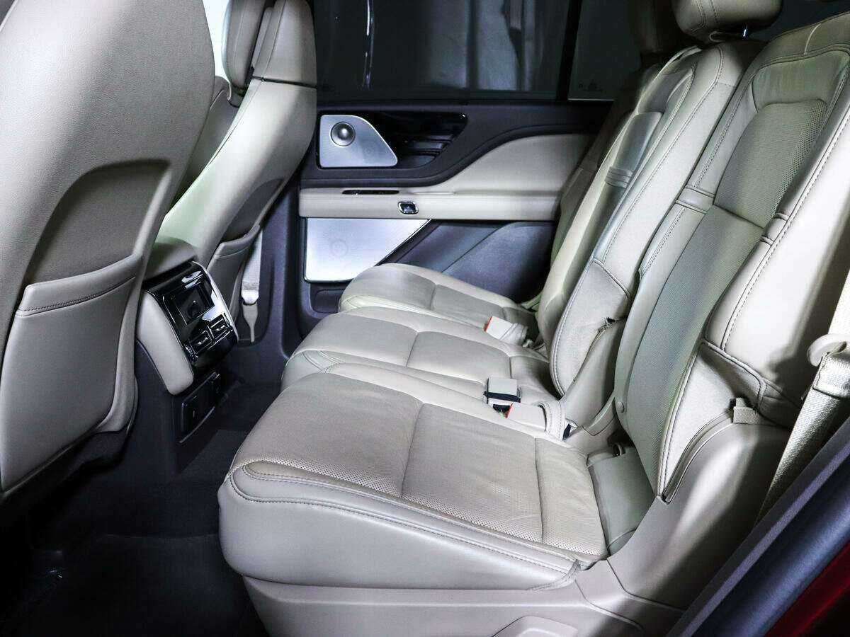 Купить Lincoln Aviator, 2019, 30 736 км, фото №8