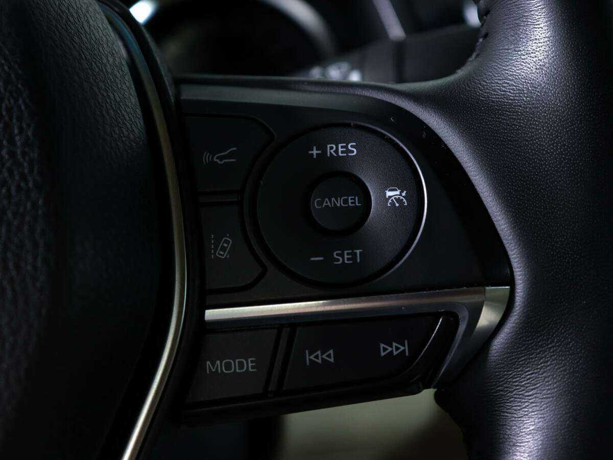 Купить Toyota Camry, 2020, 90 000 км, фото №17