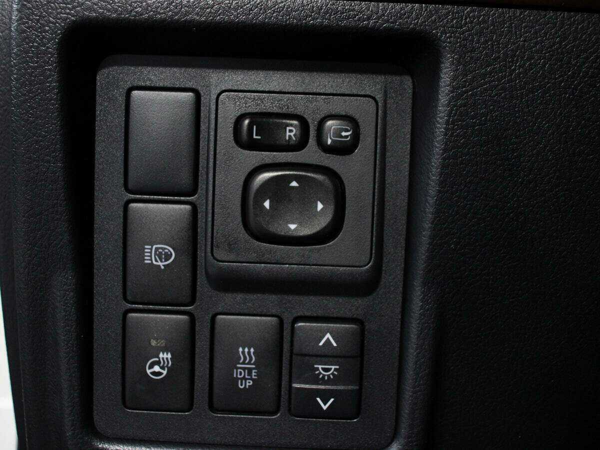 Купить Toyota Land Cruiser Prado, 2017, 174 190 км, фото №17