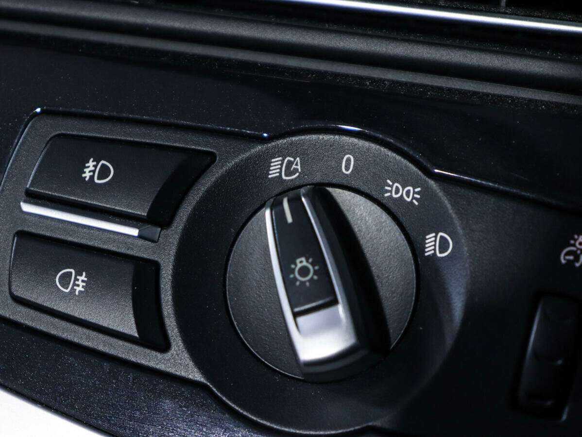 Купить BMW 5 серии 528i xDrive, 2013, 130 000 км, фото №15