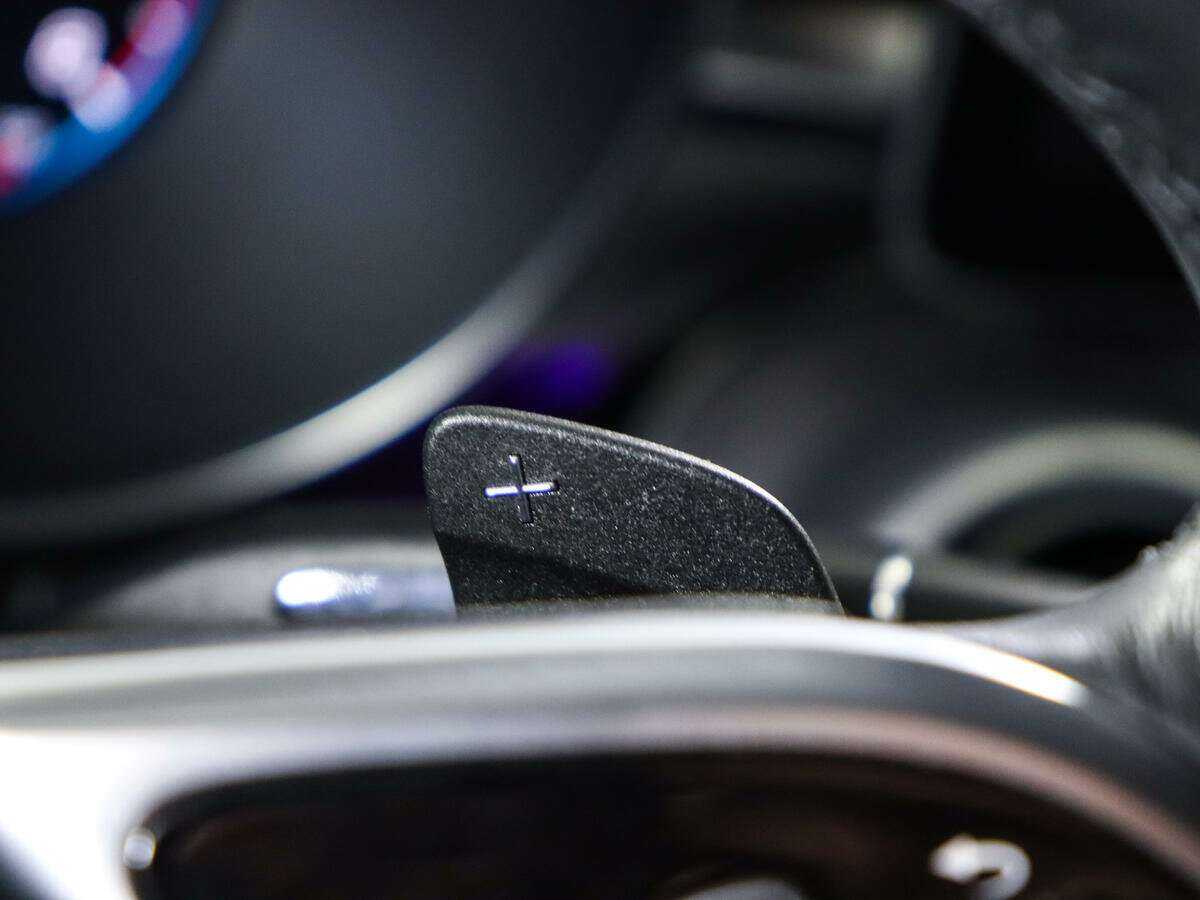 Купить Mercedes-Benz GLC 300, 2019, 81 130 км, фото №17