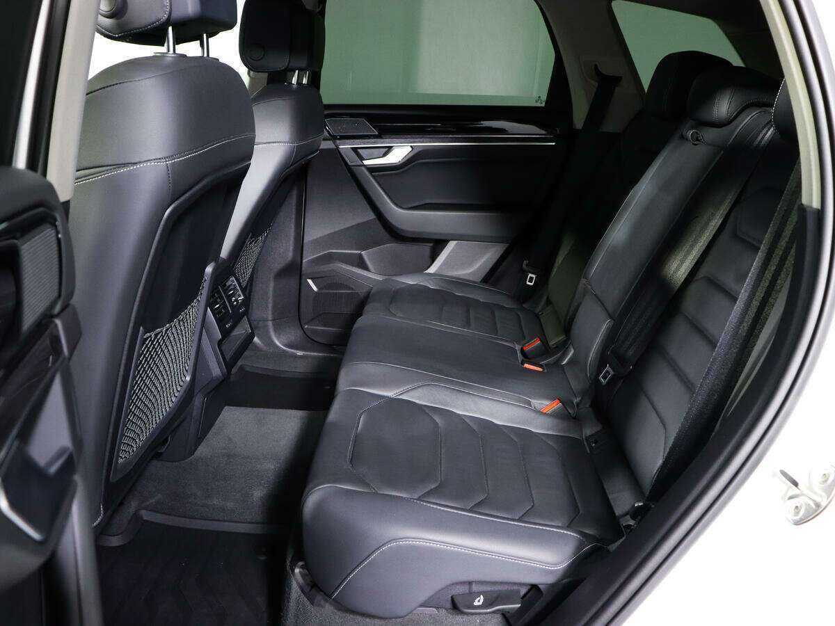 Купить Volkswagen Touareg, 2019, 139 110 км, фото №8