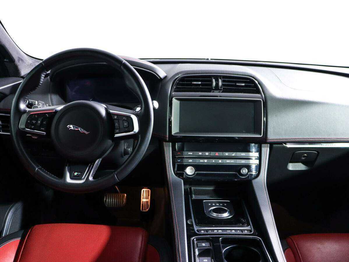 Купить Jaguar F-Pace, 2018, 81 000 км, фото №12