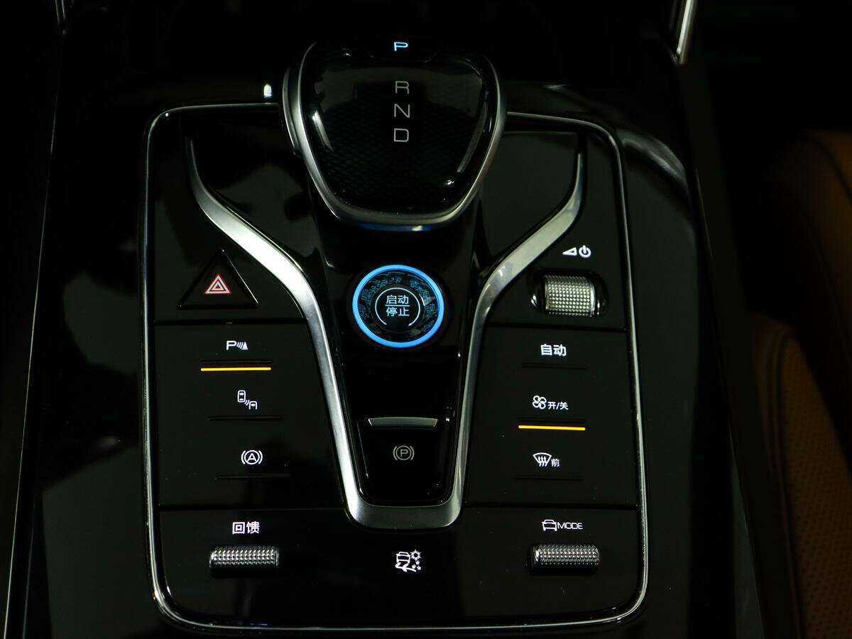 Купить BYD Tang, 2022, 15 060 км, фото №25