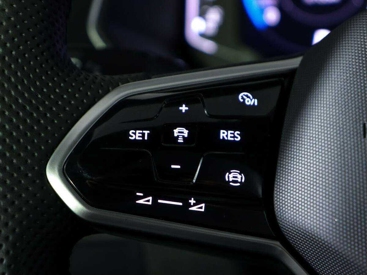 Купить Volkswagen Tiguan, 2021, 65 741 км, фото №22