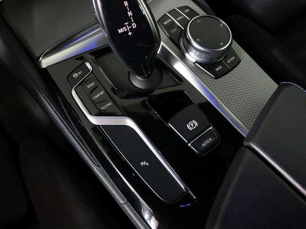 Купить BMW 5 серии 530i xDrive, 2018, 135 000 км, фото №23