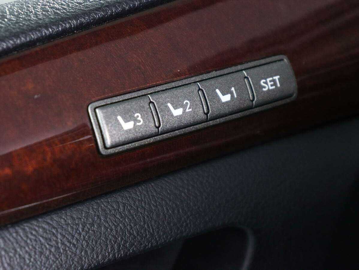 Купить Lexus LX 570, 2012, 201 605 км, фото №21