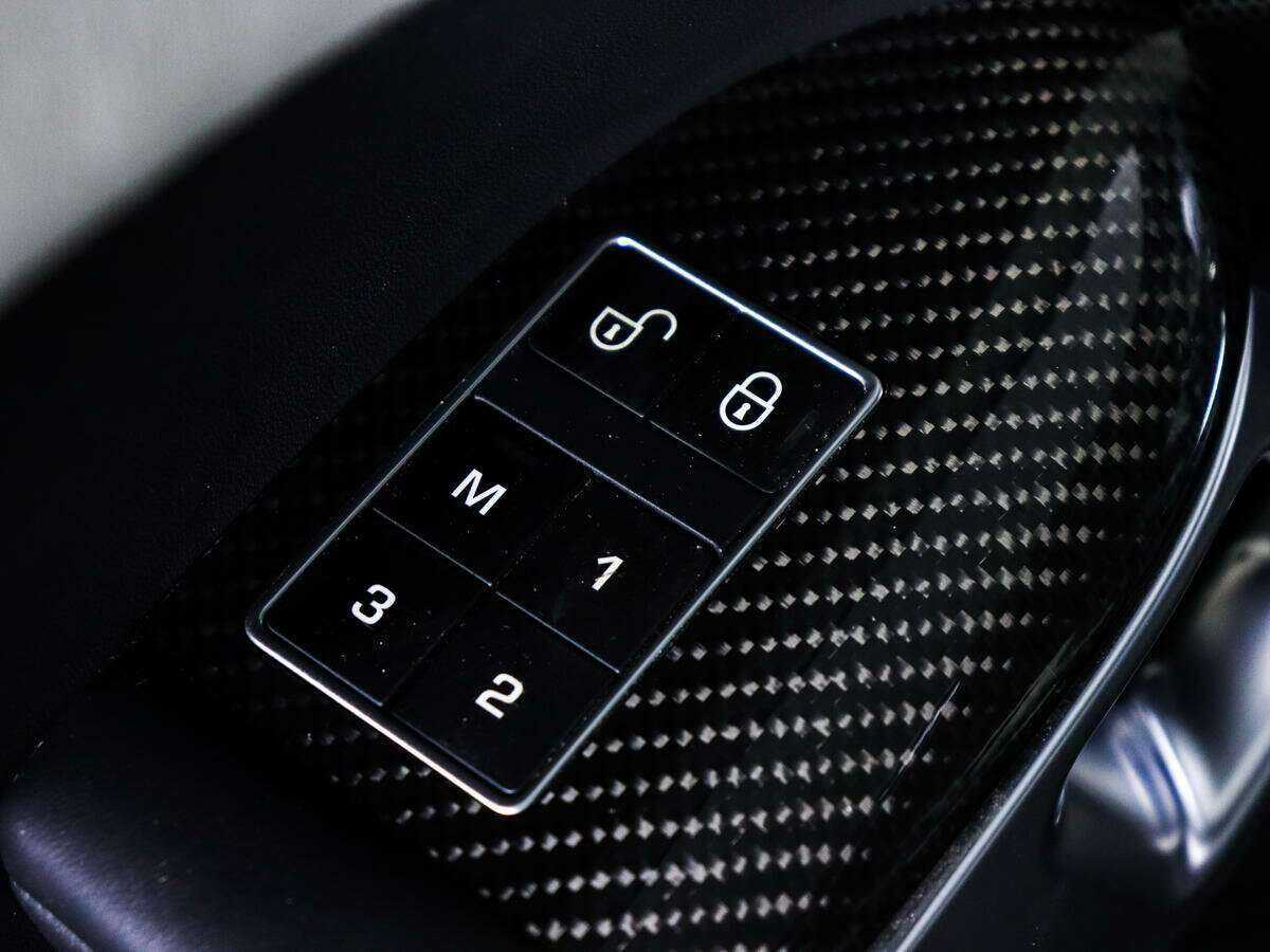 Купить Land Rover Range Rover Sport SVR, 2015, 86 081 км, фото №22