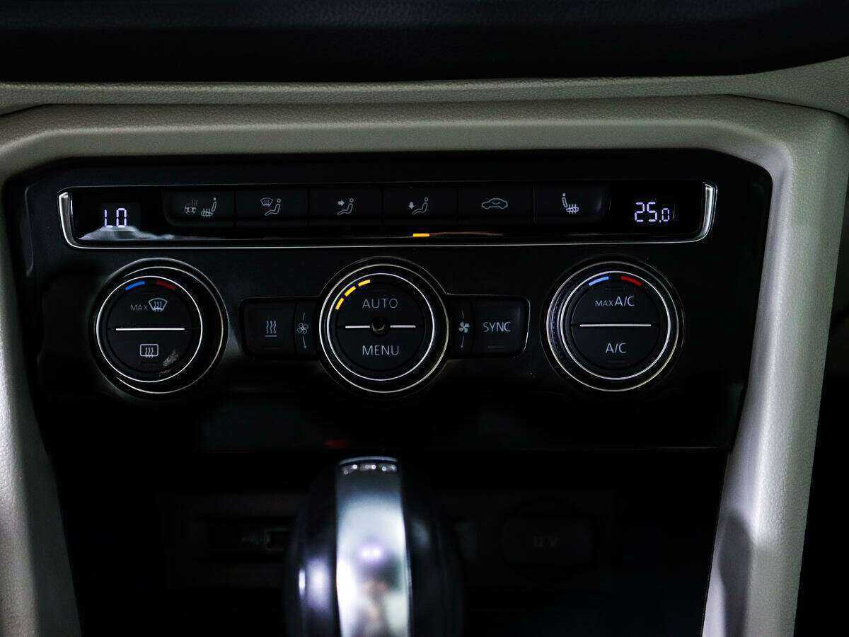 Купить Volkswagen Tiguan, 2018, 125 000 км, фото №18