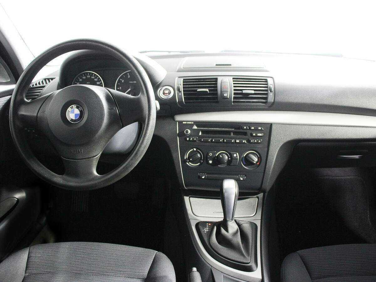 Купить BMW 1 серии 116i, 2010, 93 363 км, фото №11