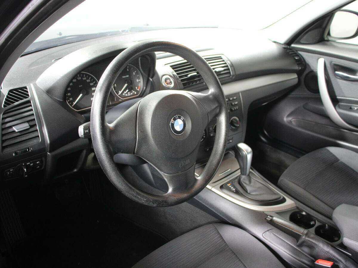Купить BMW 1 серии 116i, 2010, 93 363 км, фото №13