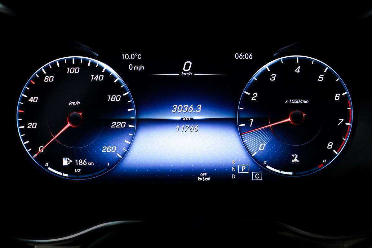 Купить Mercedes-Benz GLC 300, 2022, 7 311 км, фото №10