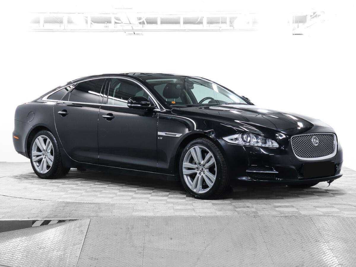 Jaguar XJ