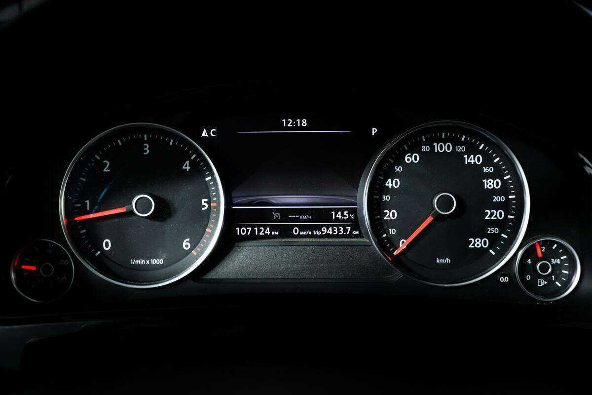 Купить Volkswagen Touareg, 2016, 107 128 км, фото №10