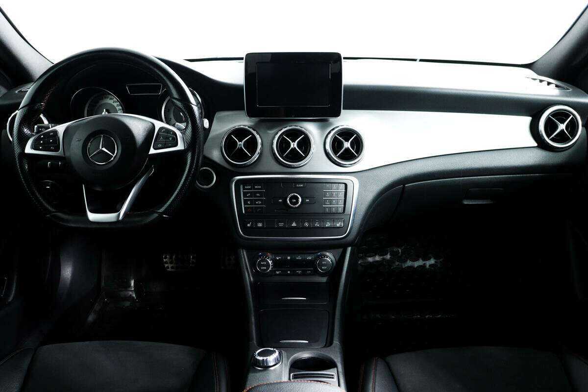 Купить Mercedes-Benz GLA 250, 2016, 88 954 км, фото №11