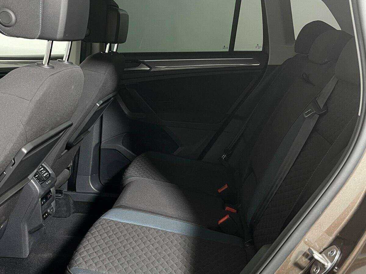 Купить Volkswagen Tiguan, 2019, 45 213 км, фото №10