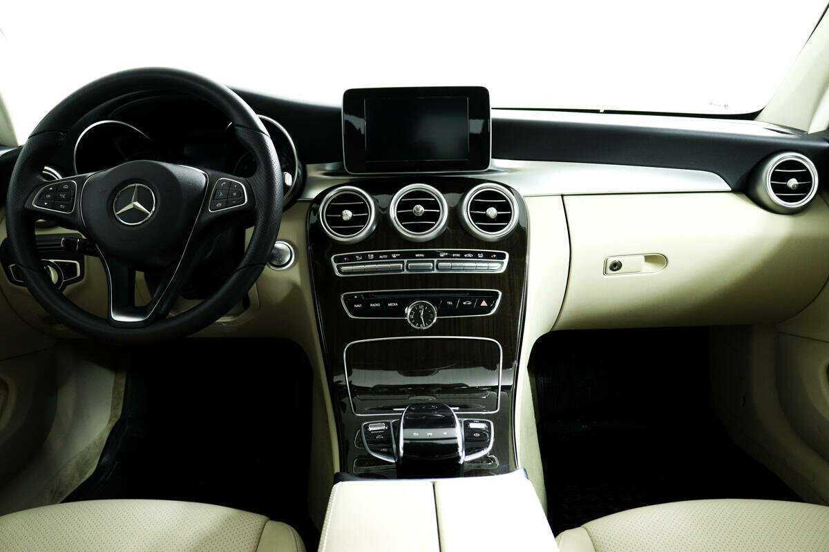 Купить Mercedes-Benz C-Класс 200, 2017, 11 118 км, фото №11