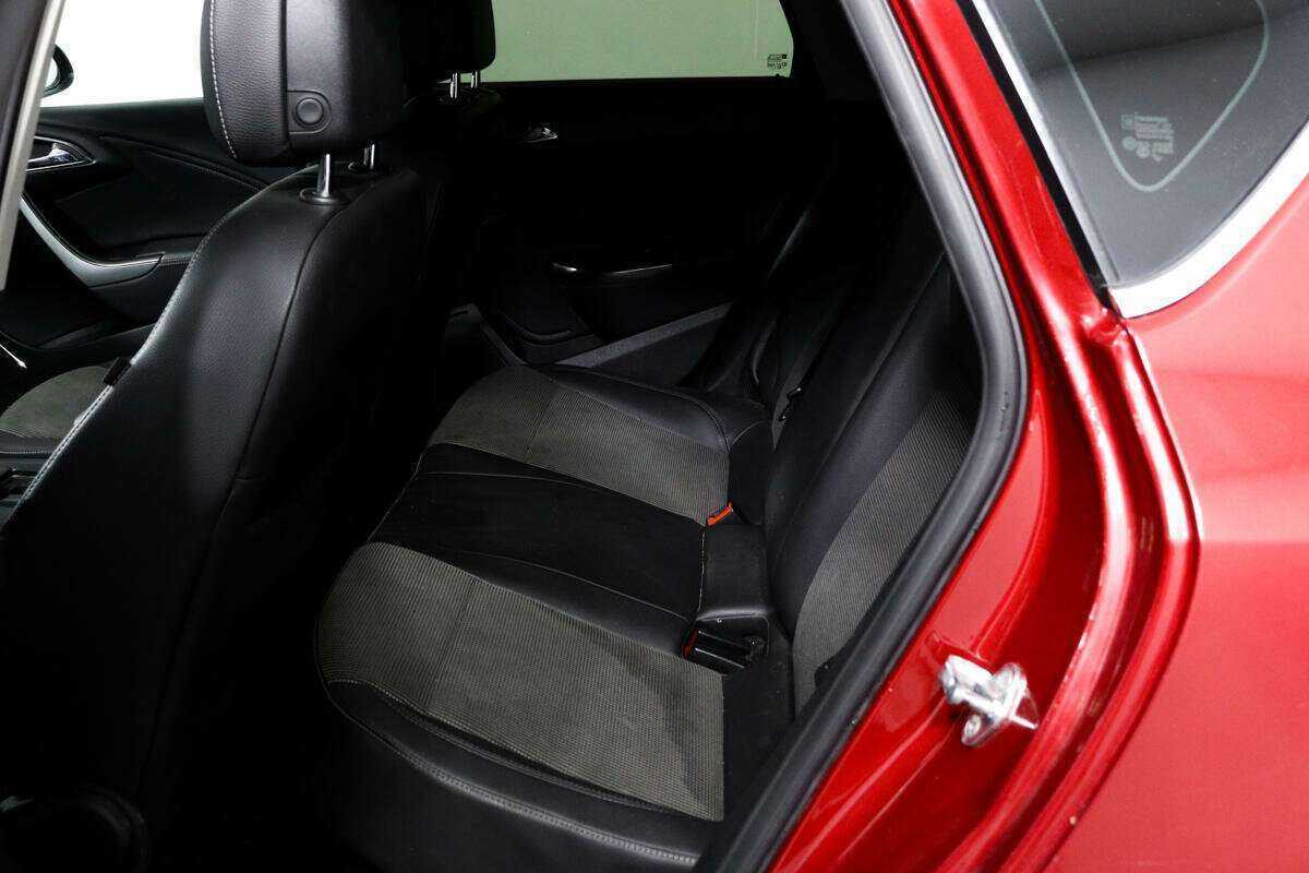 Купить Opel Astra, 2011, 172 230 км, фото №12