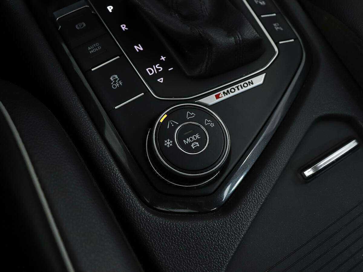 Купить Volkswagen Tiguan, 2017, 143 198 км, фото №18