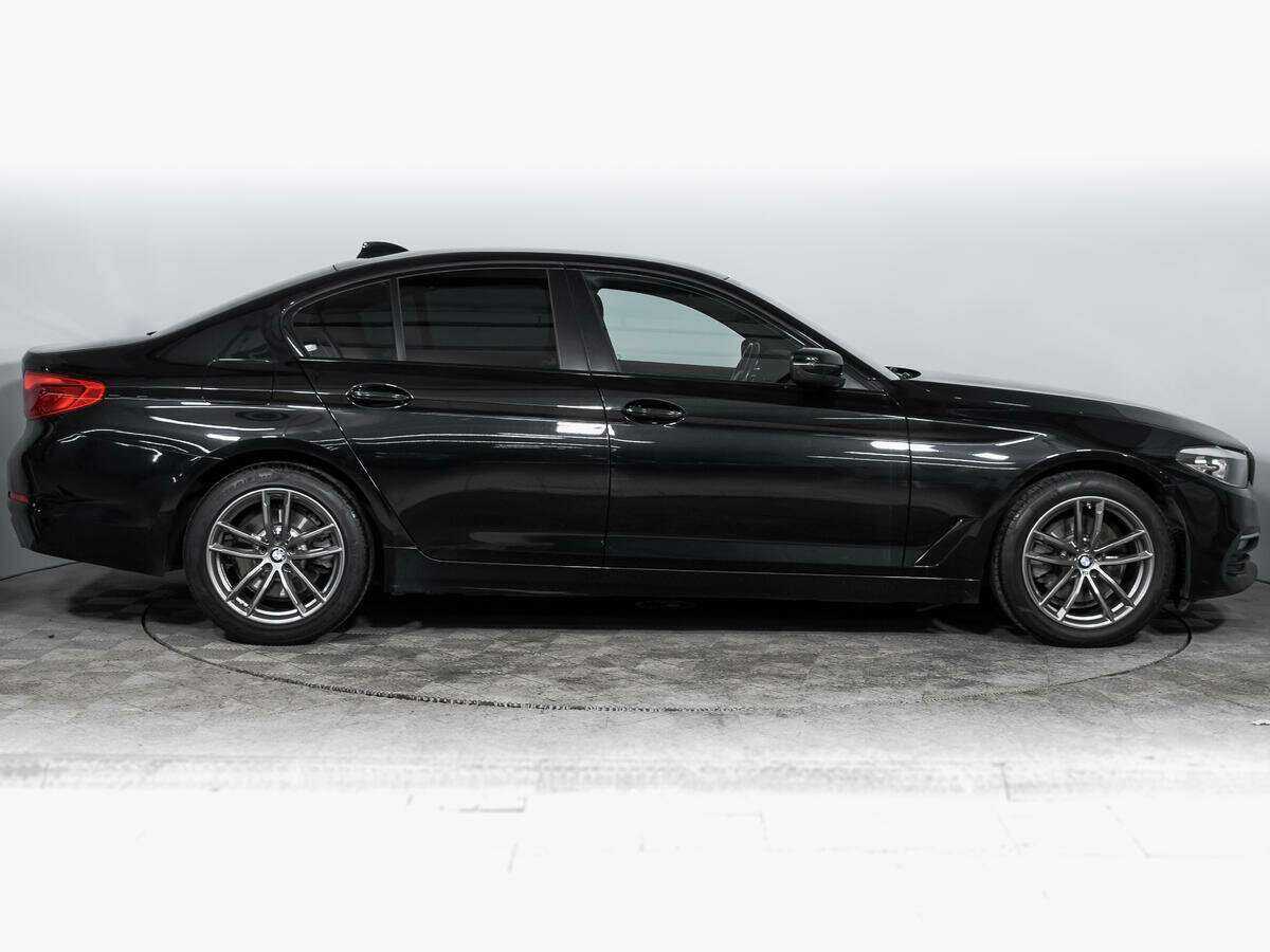 Купить BMW 5 серии 520i, 2017, 132 520 км, фото №4