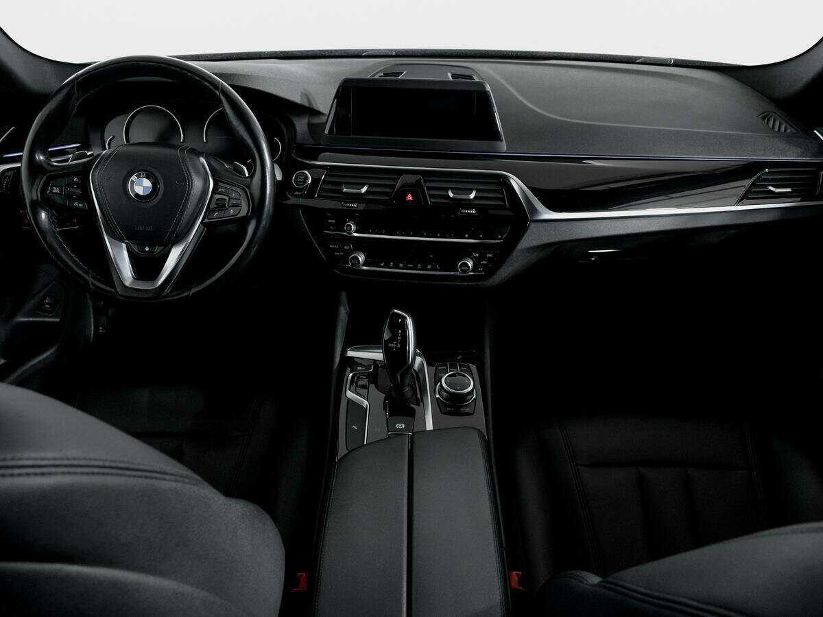 Купить BMW 5 серии 520i, 2017, 132 520 км, фото №12